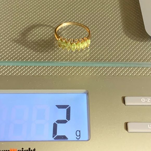 10k Gold Peridot Ring Size 8.5 - Picture 5 of 9